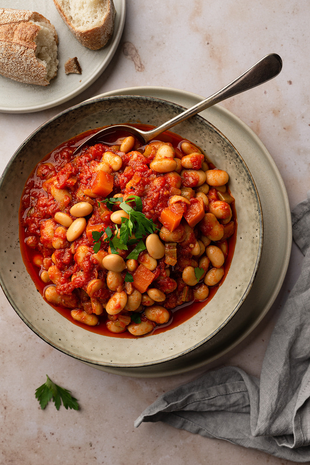 Gigandes in Tomato Saltsa